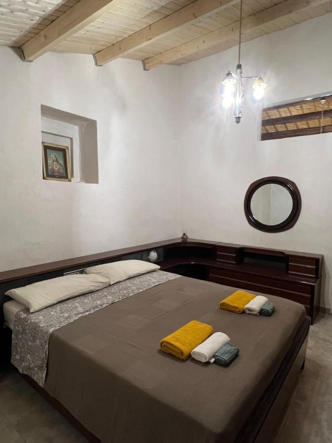 Casa Di Mirto Bed & Breakfast Chiaramonte Gulfi Luaran gambar